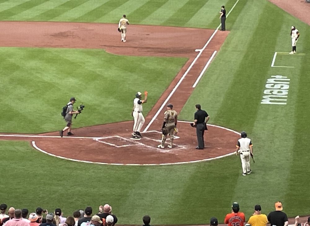 Early offense paces Orioles to 7-3 win over San Diego for third straight victory